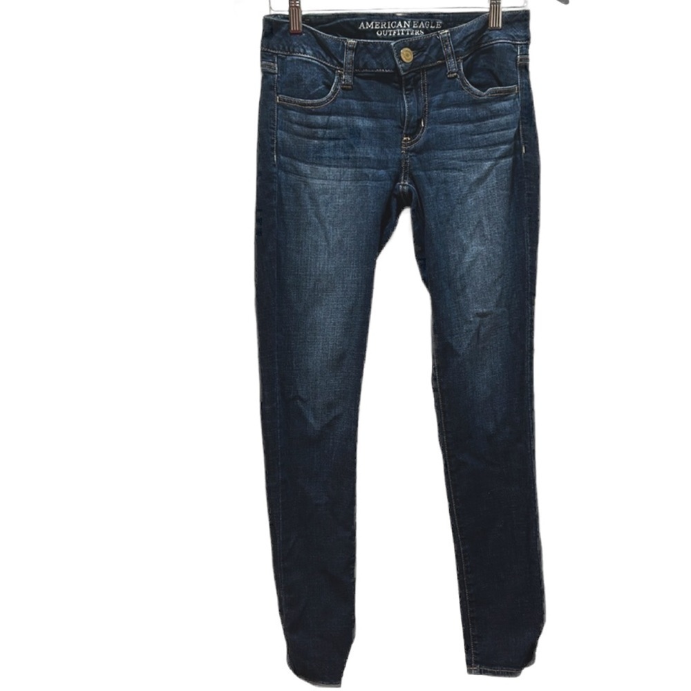 American eagle 🦅 outfitters women’s jeans size 4 GUC